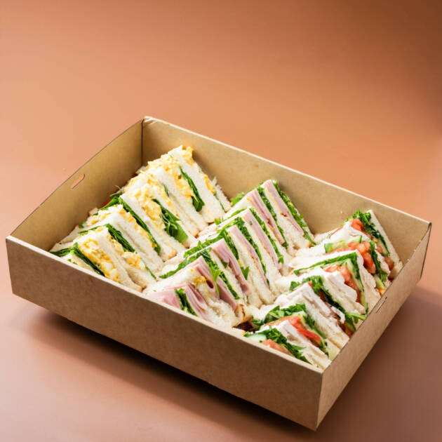 Classic Sandwich Box, 24 Pieces